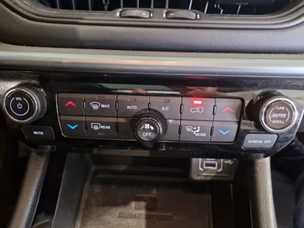 Jeep Compass usata a Livorno (16)