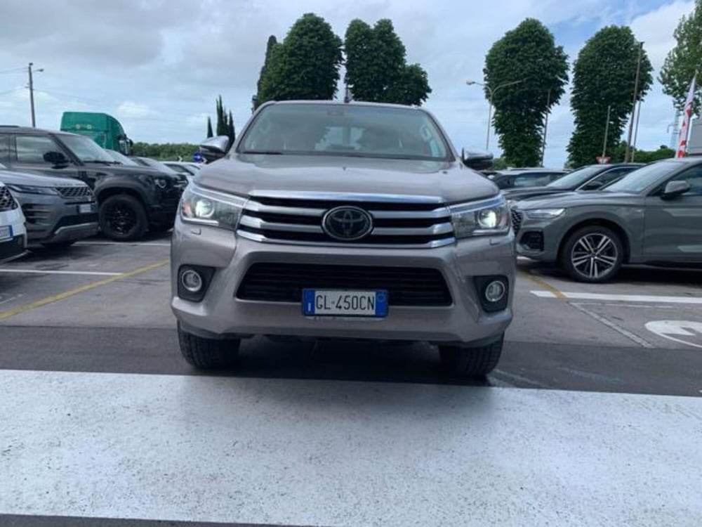 Toyota Hilux usata a Lucca