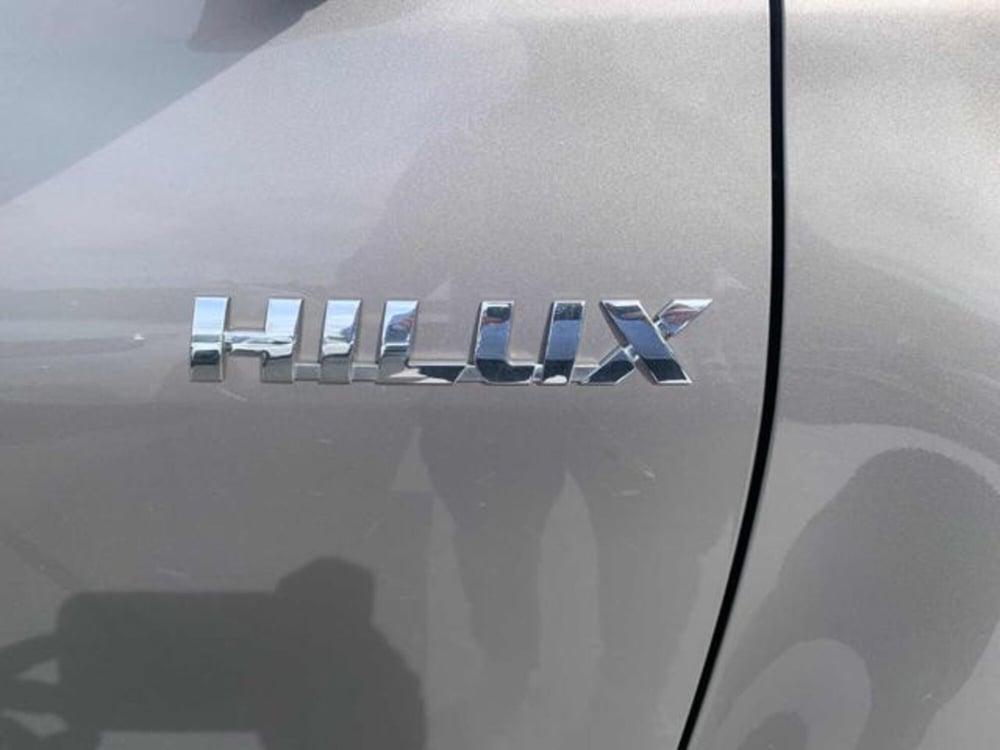 Toyota Hilux usata a Lucca (4)