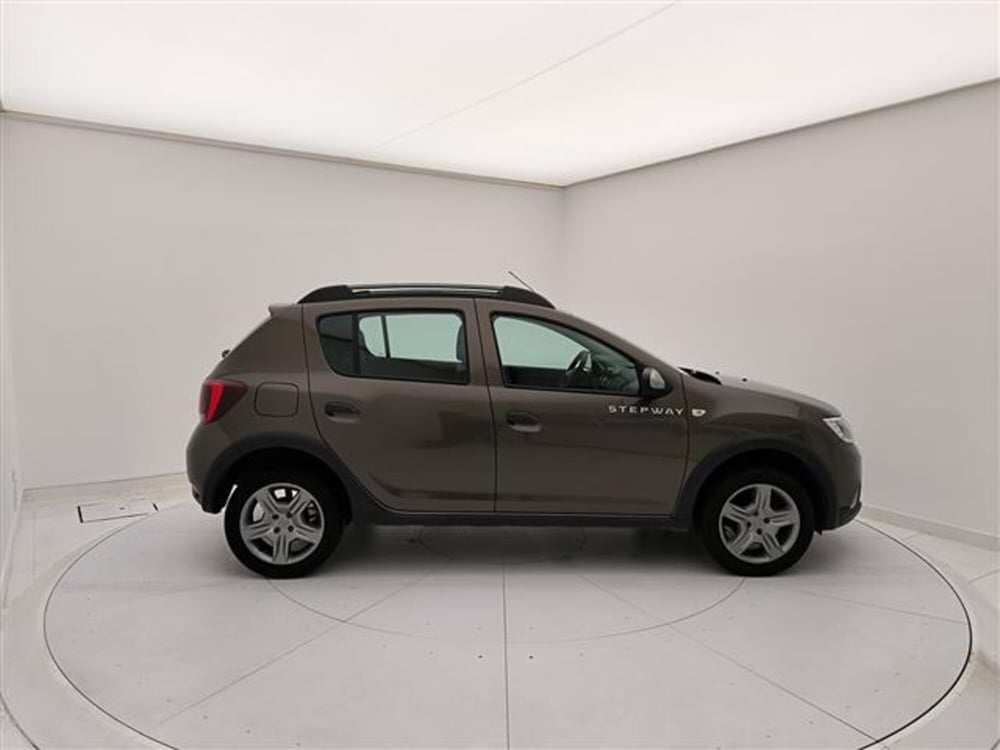 Dacia Sandero usata a Milano (6)