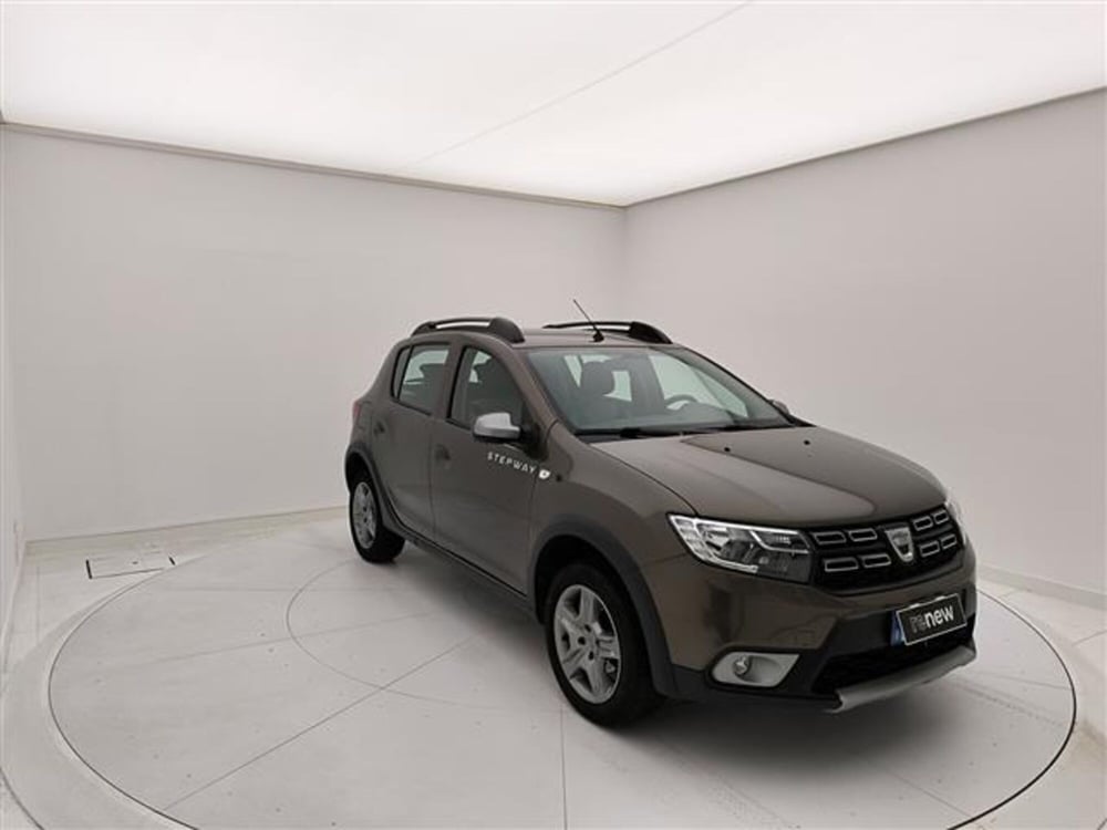 Dacia Sandero usata a Milano (7)