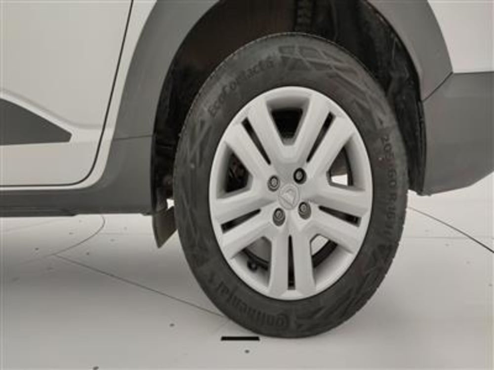 Dacia Jogger usata a Bari (12)