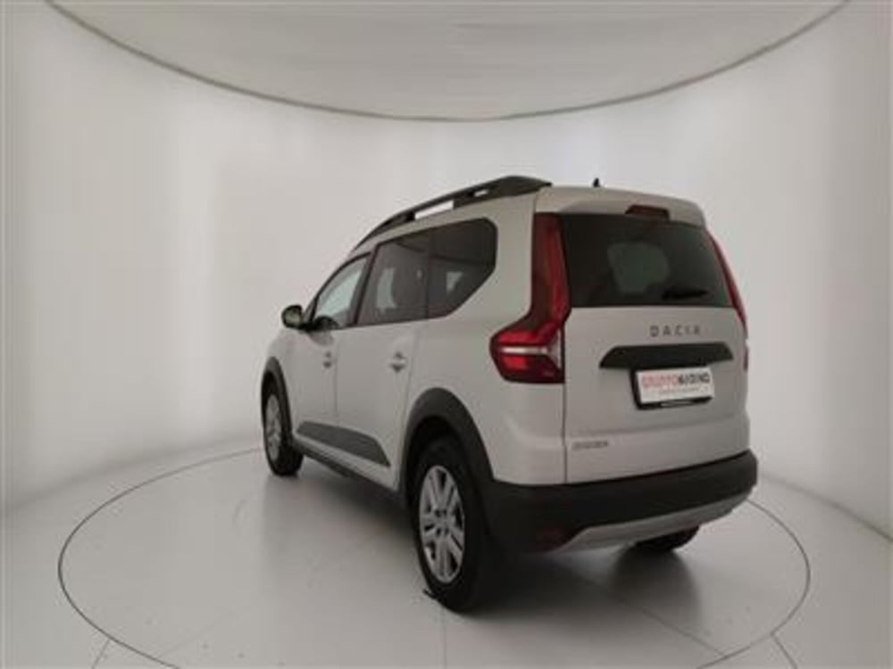 Dacia Jogger usata a Bari (5)