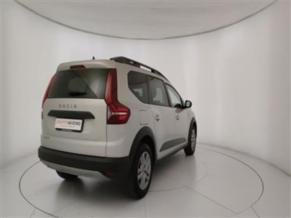 Dacia Jogger usata a Bari (7)