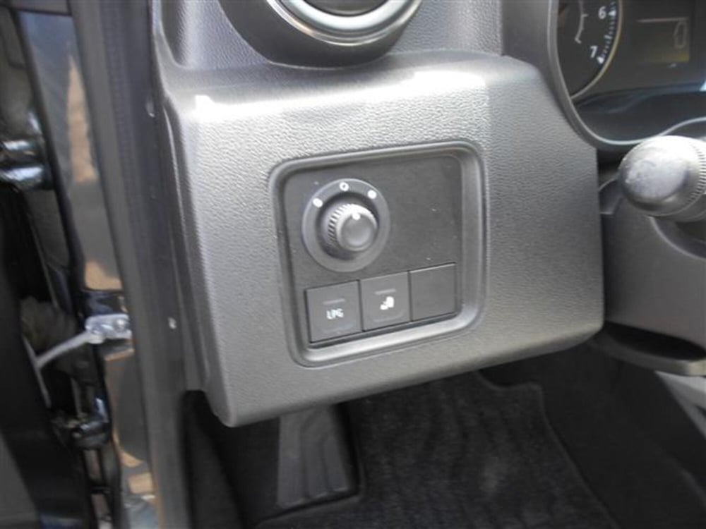 Dacia Duster usata a Firenze (8)