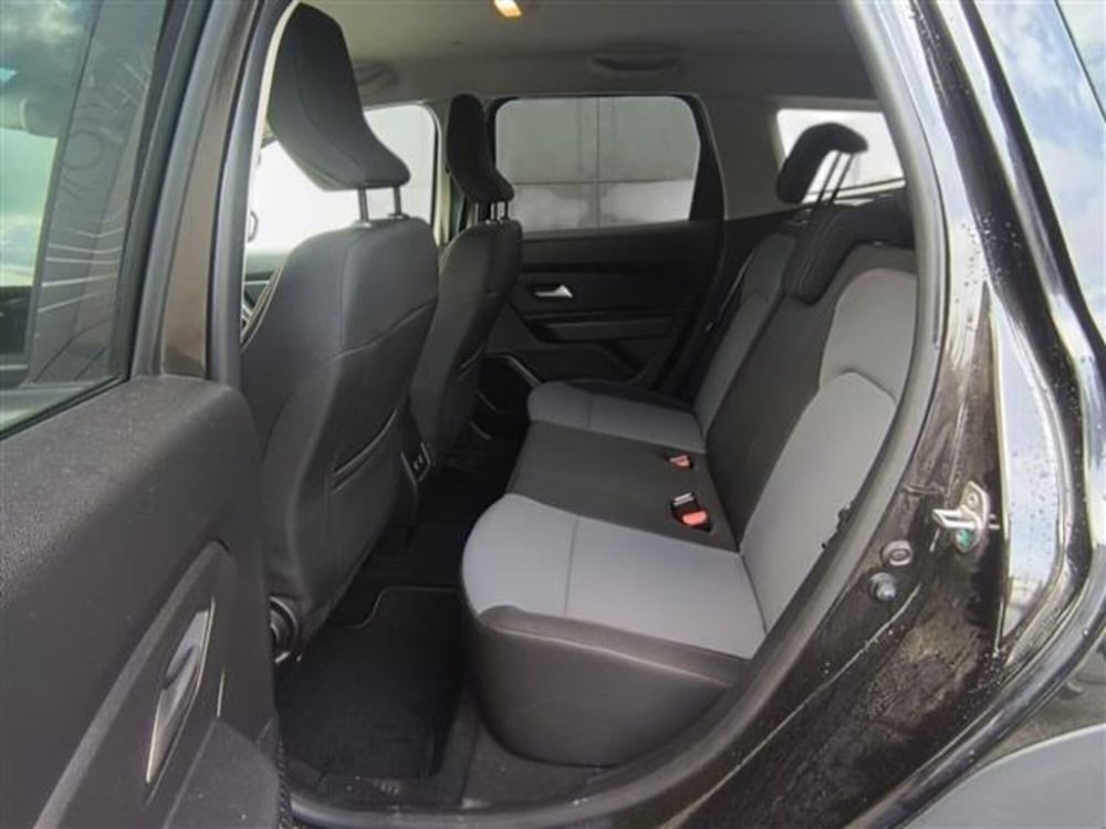 Dacia Duster usata a Livorno (14)