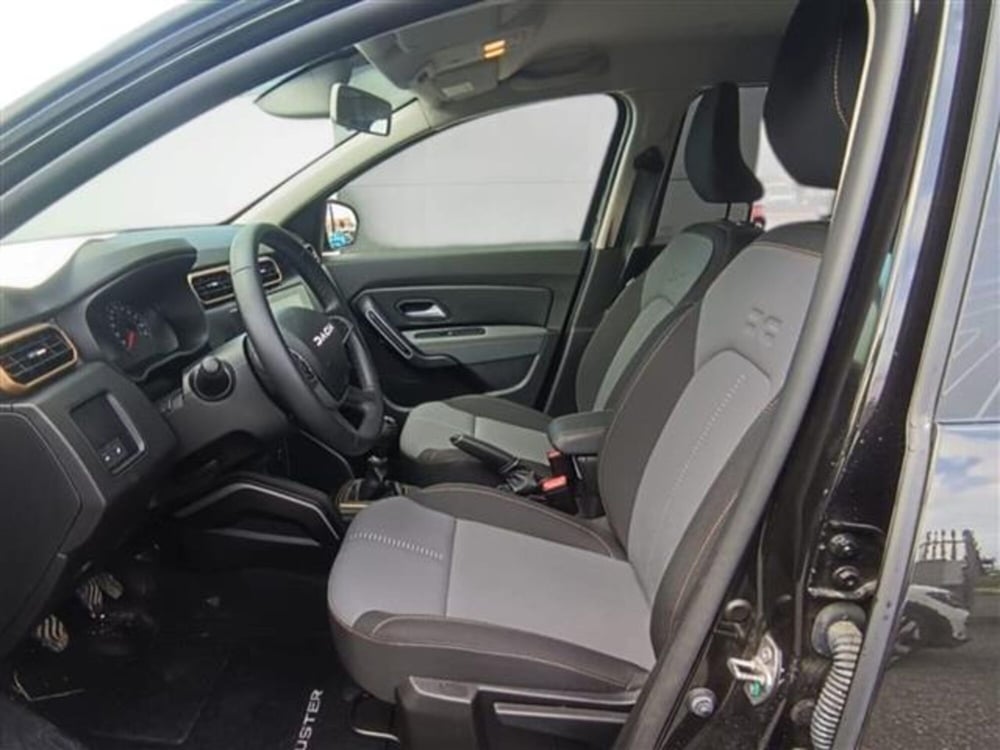 Dacia Duster usata a Livorno (9)