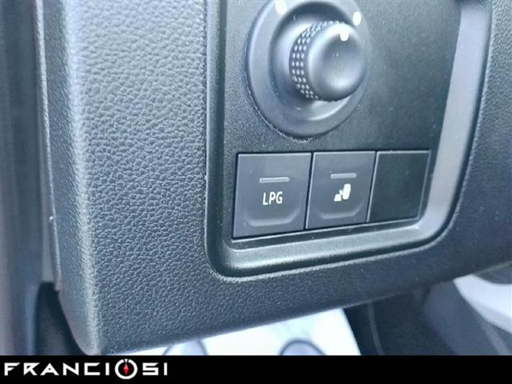 Dacia Duster usata a Modena (12)