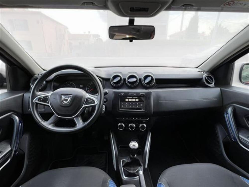 Dacia Duster usata a Livorno (10)