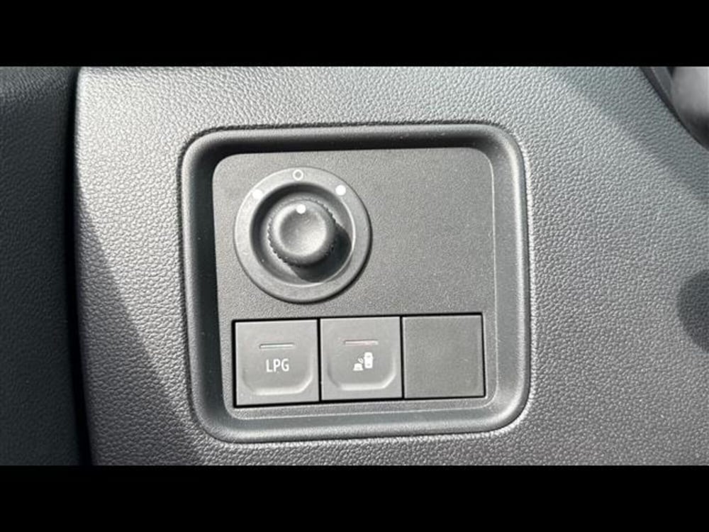 Dacia Duster usata a Treviso (15)