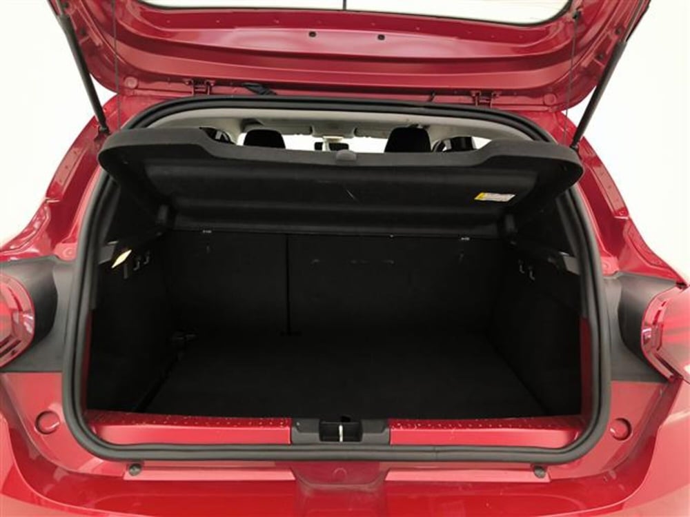 Dacia Sandero usata a Milano (14)