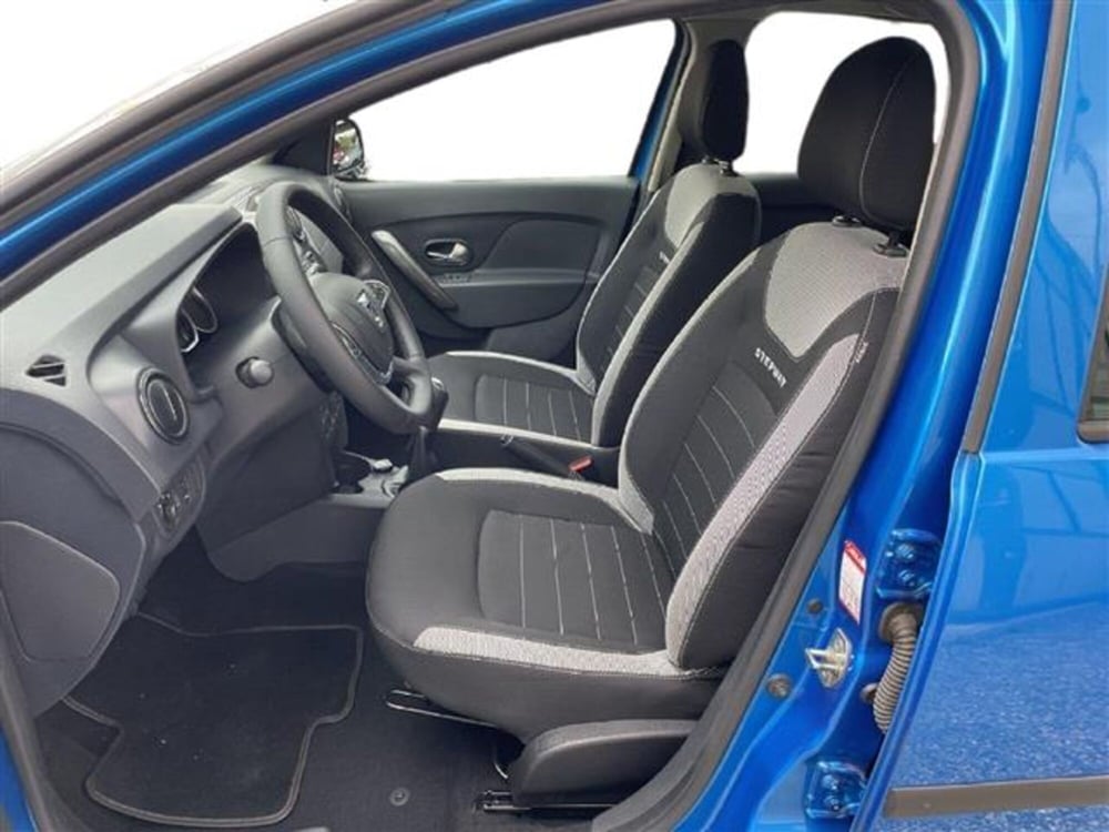 Dacia Sandero usata a Torino (11)