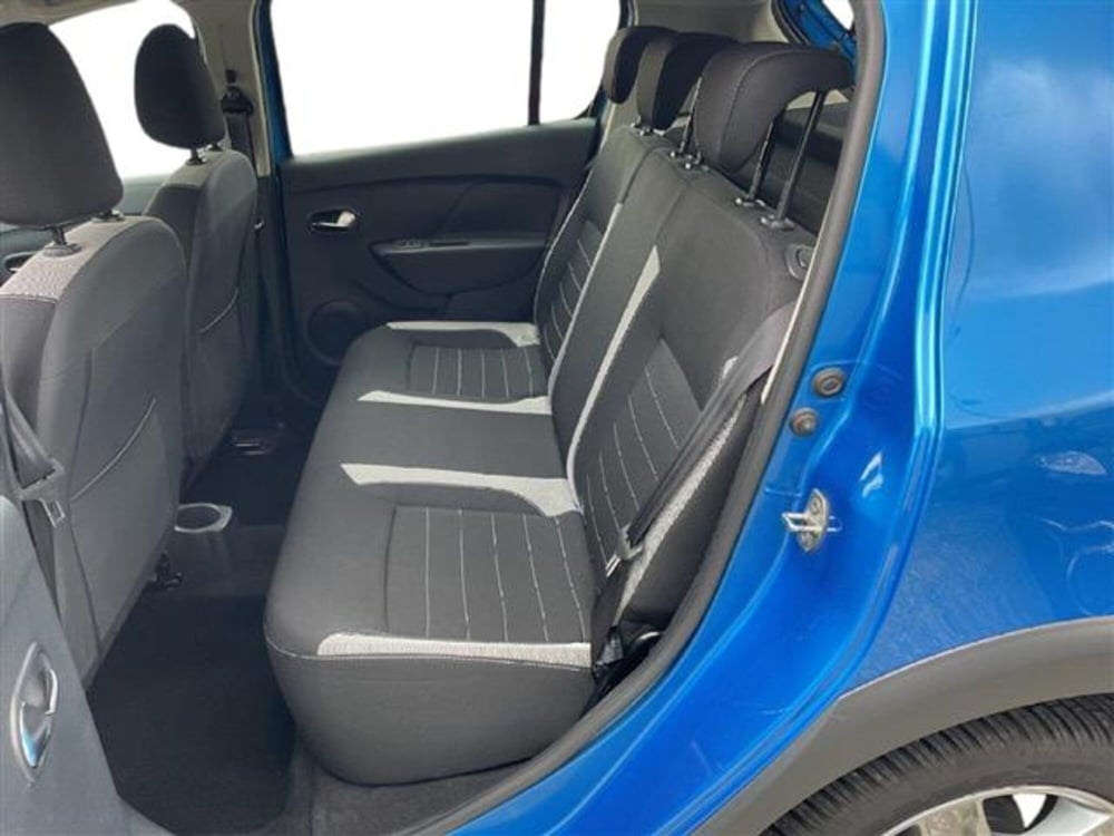 Dacia Sandero usata a Torino (12)