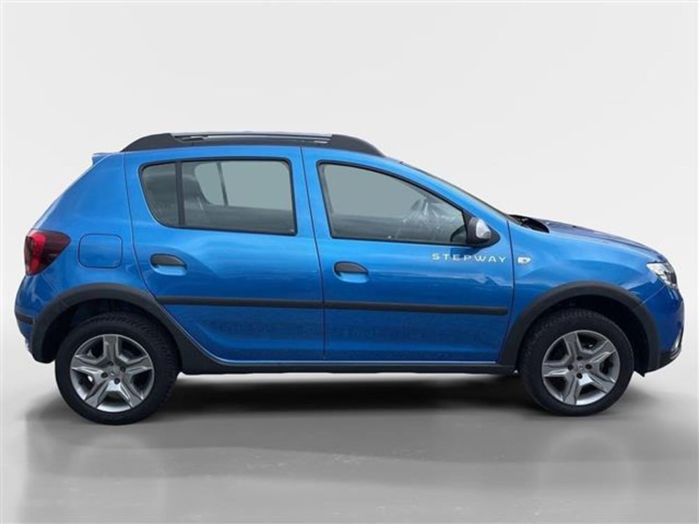 Dacia Sandero usata a Torino (6)