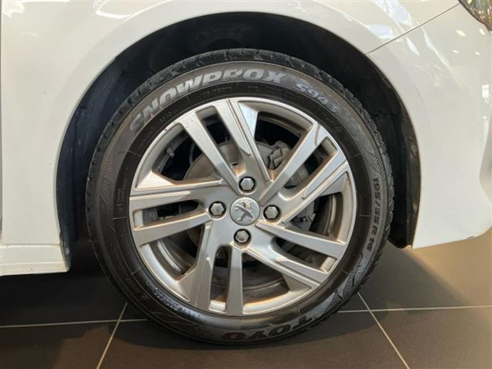 Peugeot 208 usata a Como (6)