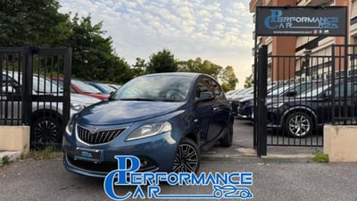 Lancia Ypsilon 1.0 FireFly 5 porte S&amp;S Hybrid Ecochic Silver del 2023 usata a Roma