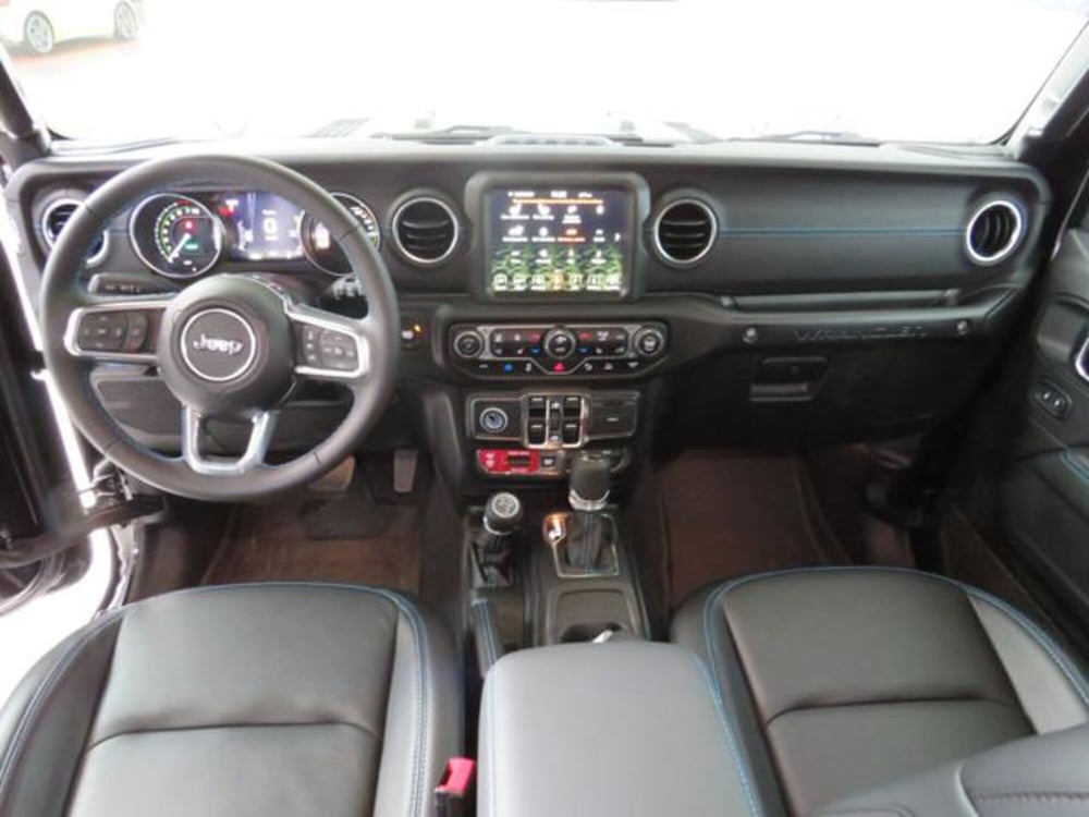 Jeep Wrangler Unlimited nuova a Lodi (13)