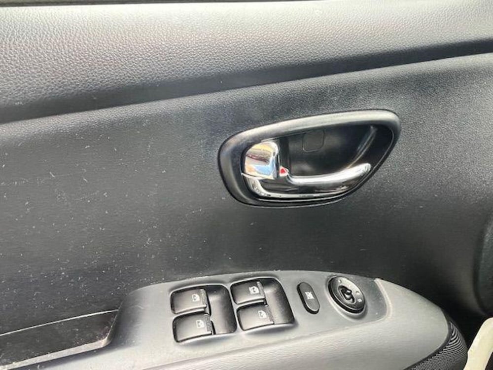Hyundai i10 usata a Verbano Cusio Ossola (14)