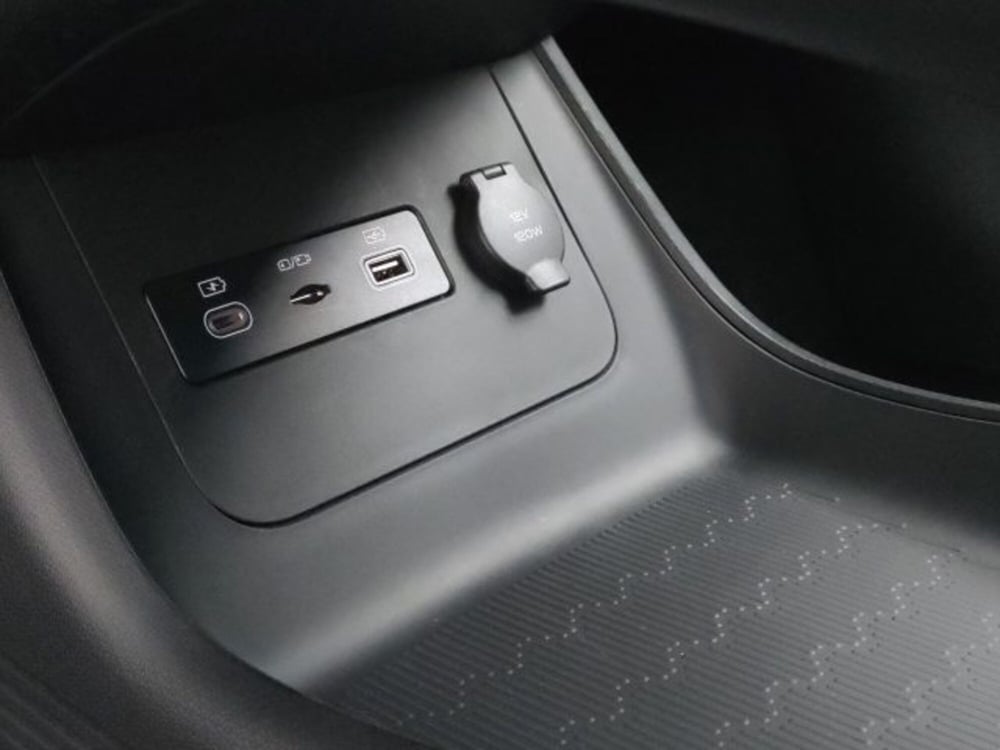 Byd Atto 3 nuova a Torino (14)