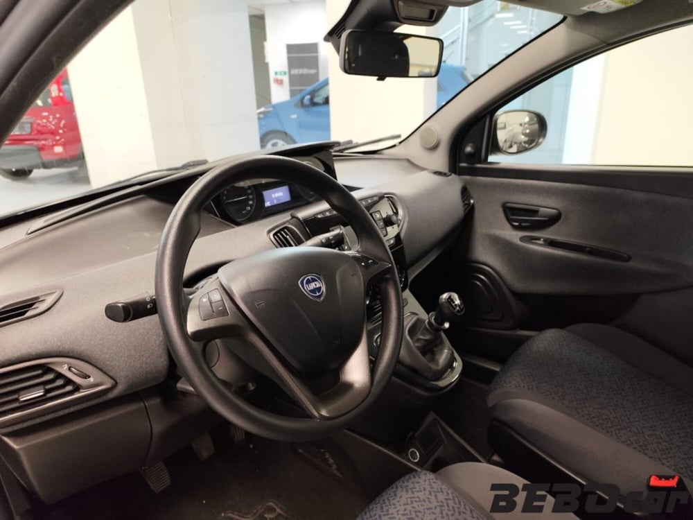 Lancia Ypsilon usata a Torino (10)