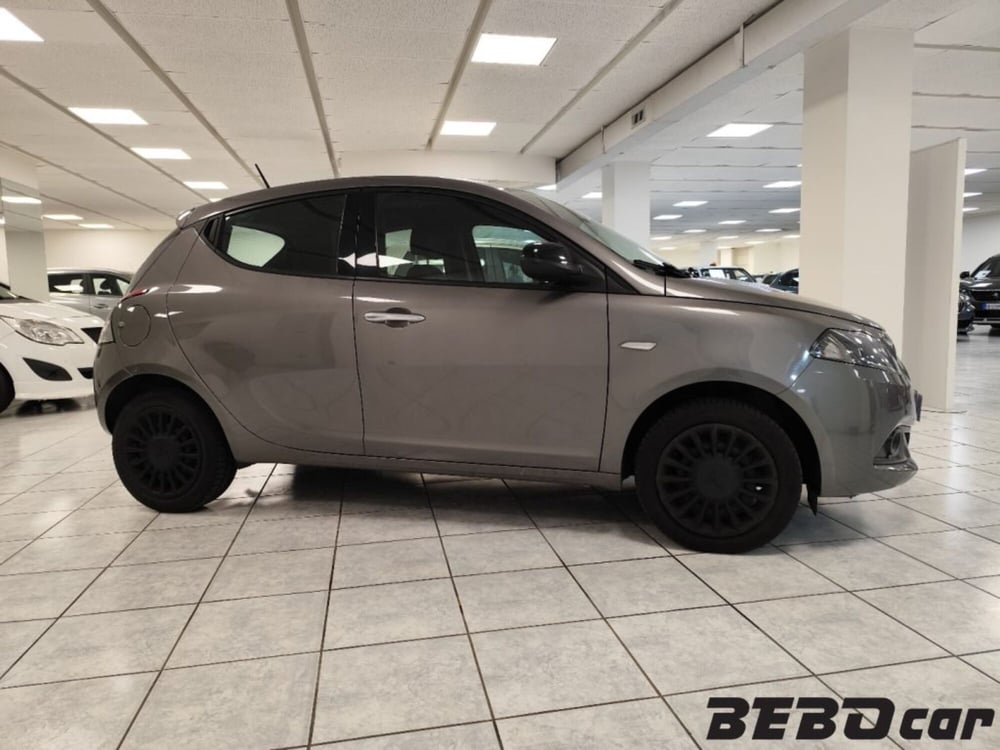 Lancia Ypsilon usata a Torino (4)