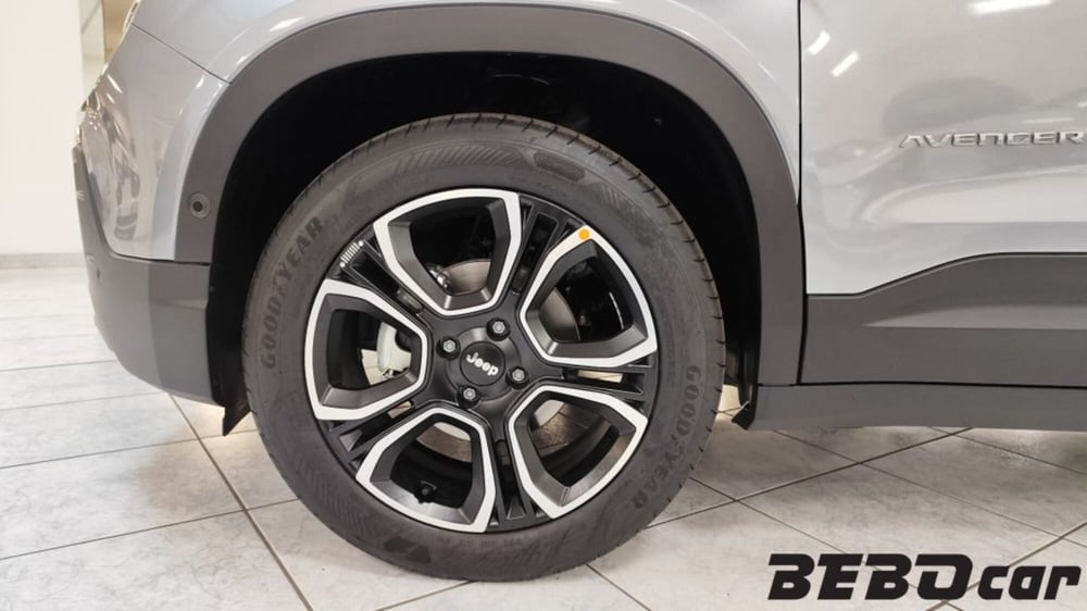 Jeep Avenger nuova a Torino (11)