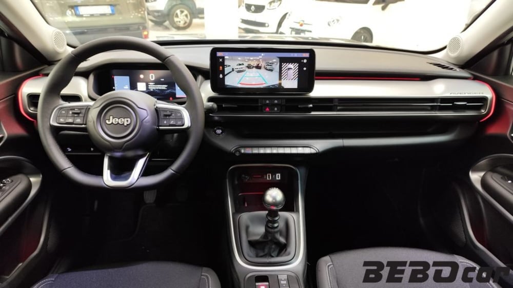 Jeep Avenger nuova a Torino (14)