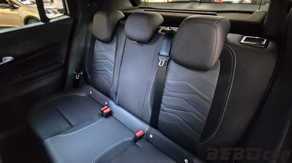 Jeep Avenger nuova a Torino (16)
