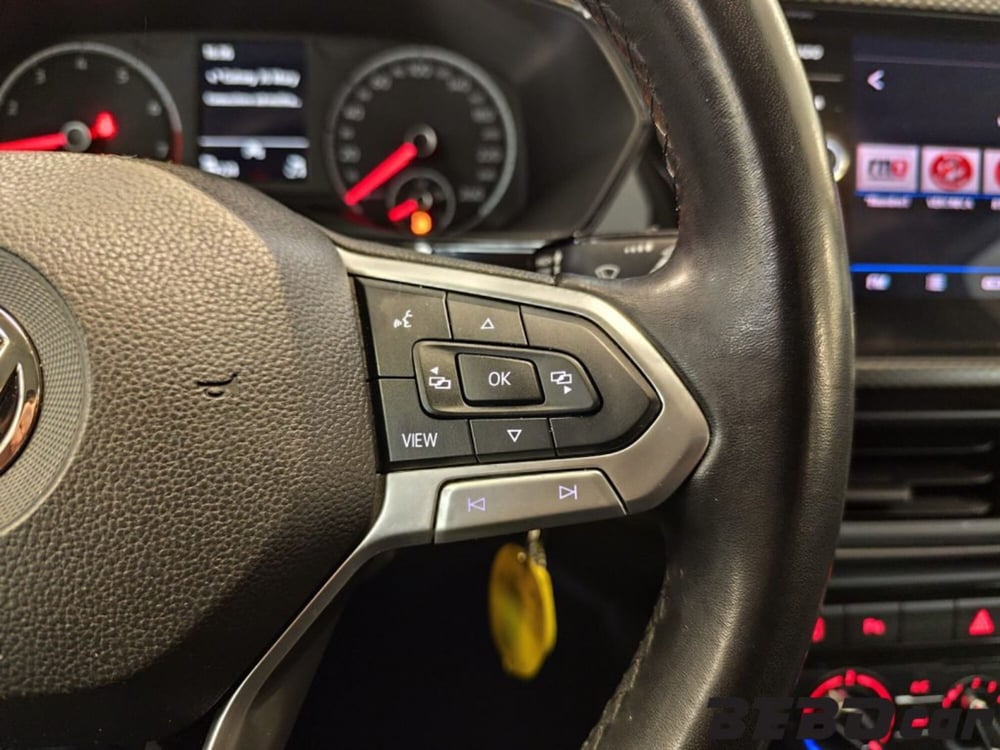 Volkswagen T-Cross usata a Torino (18)