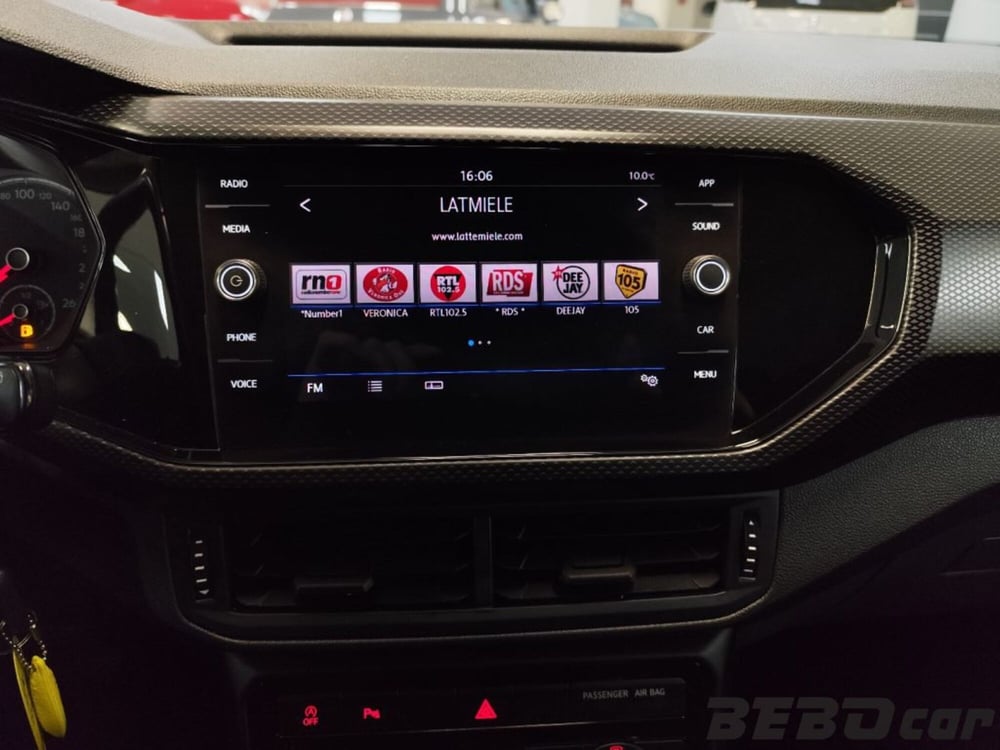 Volkswagen T-Cross usata a Torino (20)