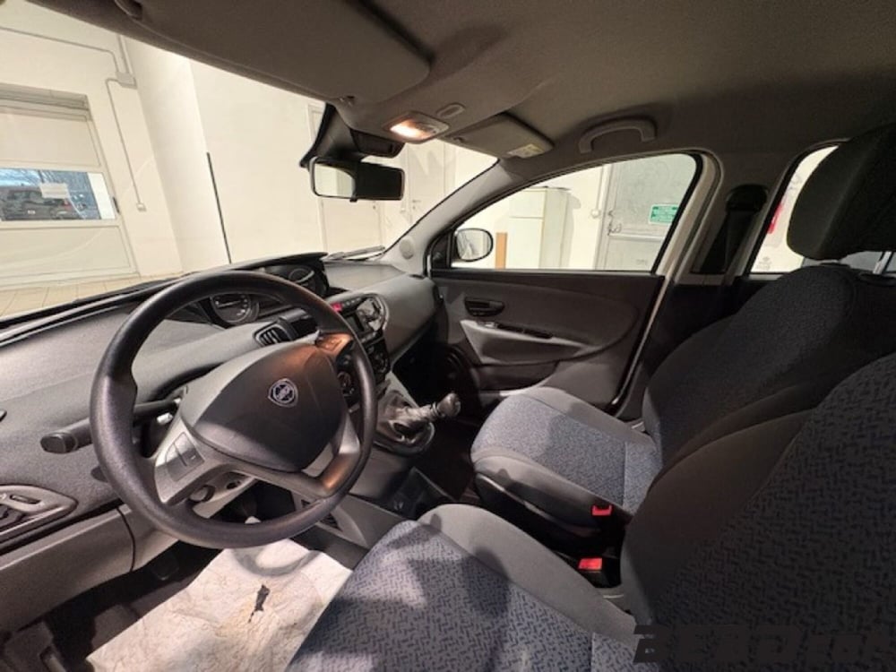 Lancia Ypsilon usata a Torino (12)