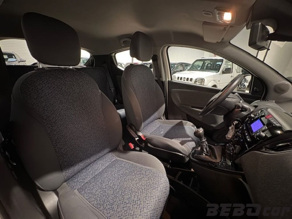 Lancia Ypsilon usata a Torino (16)