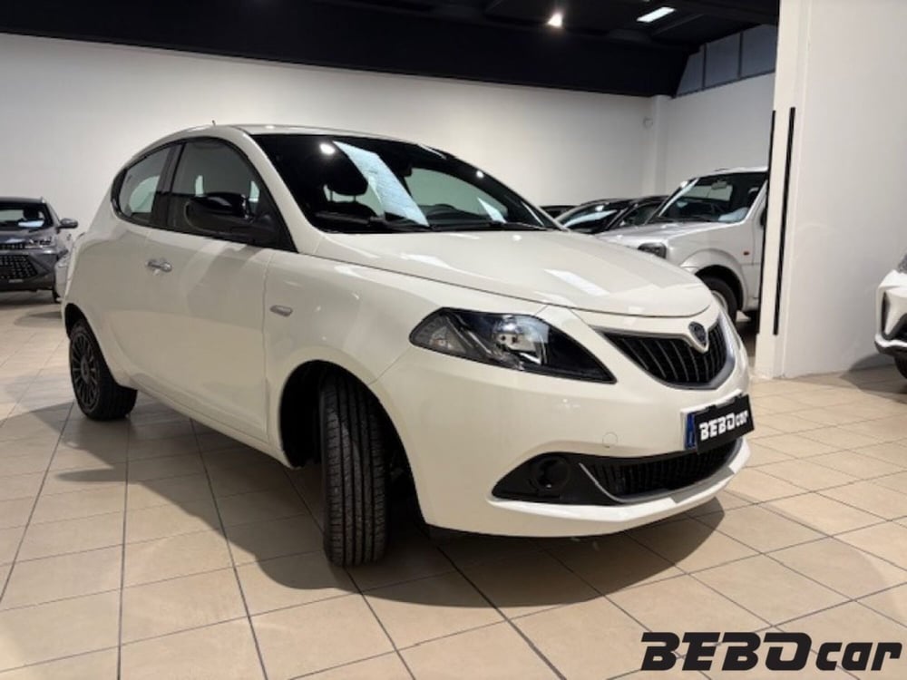 Lancia Ypsilon usata a Torino (7)