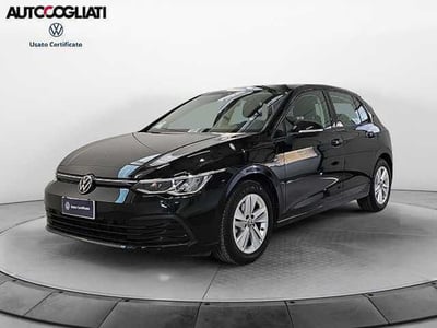 Volkswagen Golf Variant 2.0 TDI SCR DSG Life del 2024 usata a Brivio