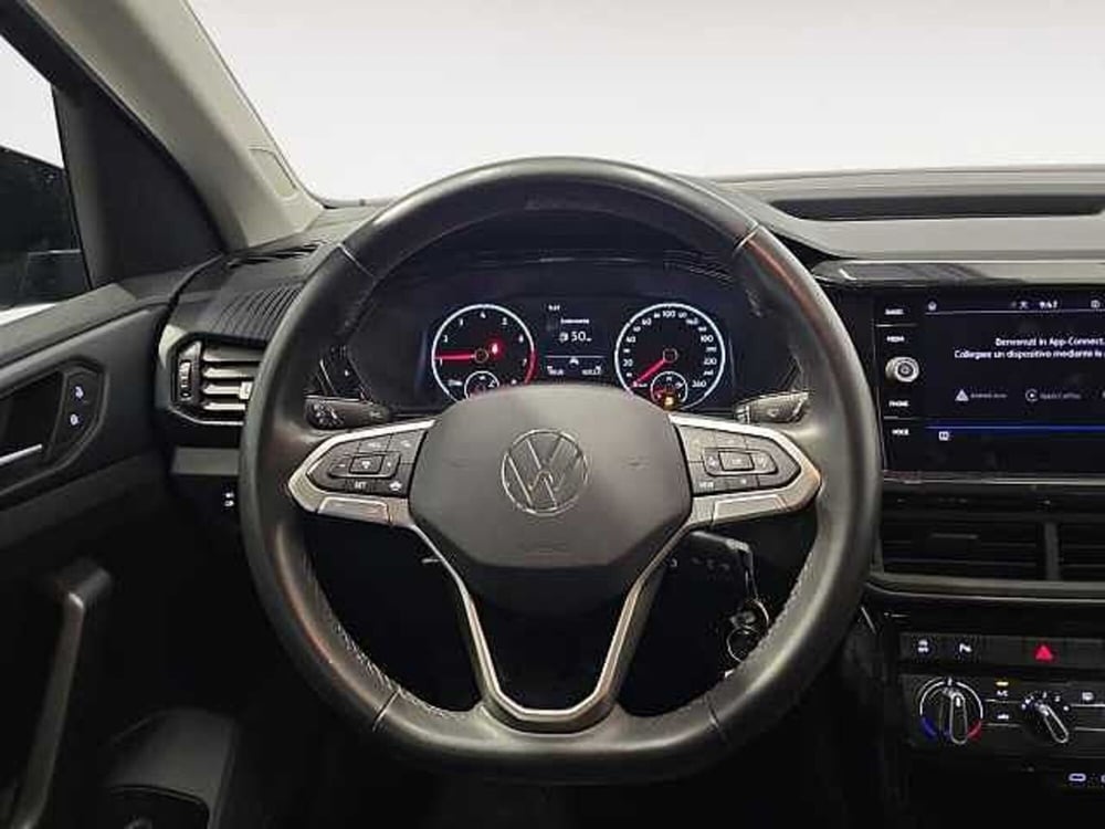 Volkswagen T-Cross usata a Lecco (11)