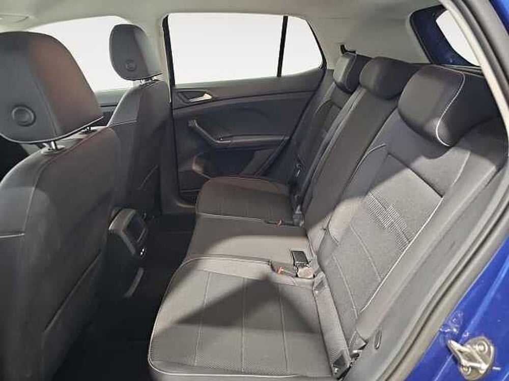 Volkswagen T-Cross usata a Lecco (13)
