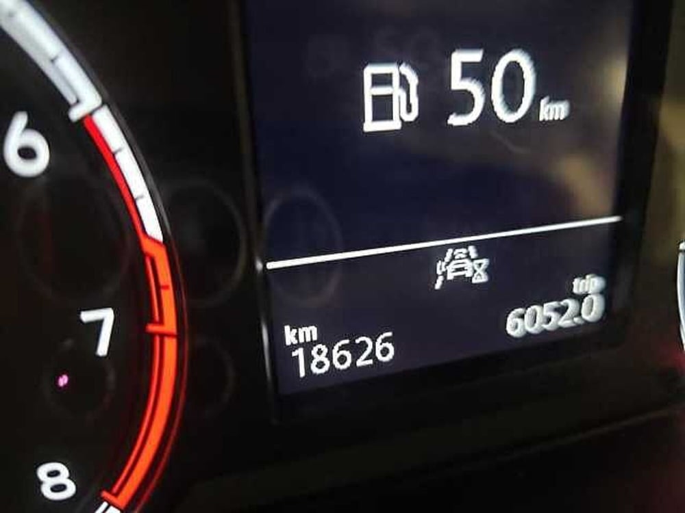 Volkswagen T-Cross usata a Lecco (16)