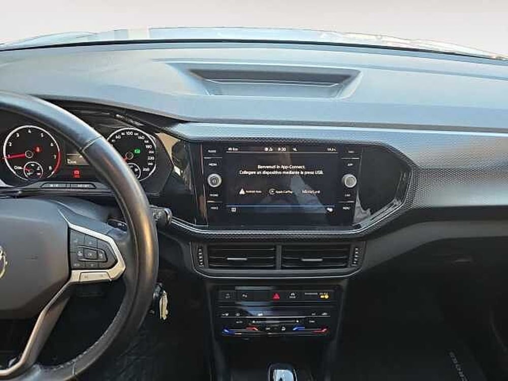 Volkswagen T-Cross usata a Lecco (10)