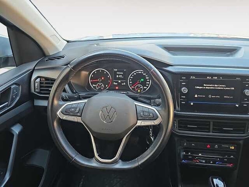 Volkswagen T-Cross usata a Lecco (11)