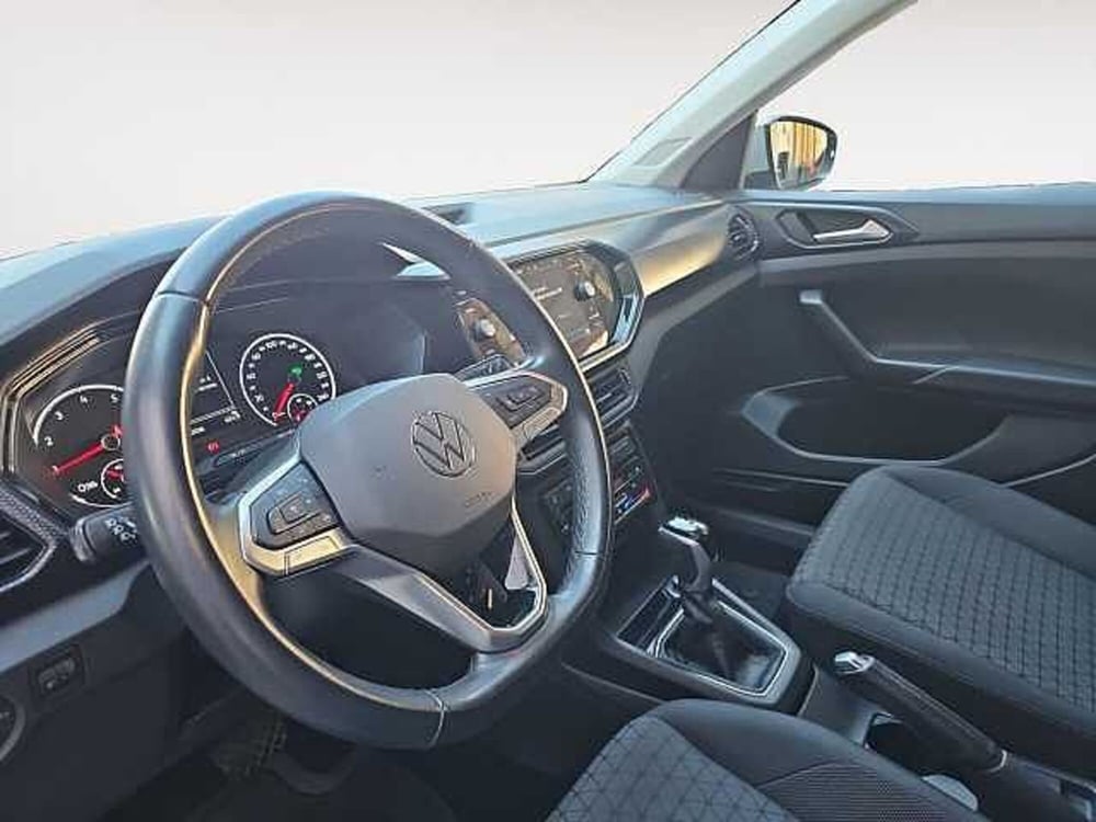 Volkswagen T-Cross usata a Lecco (14)