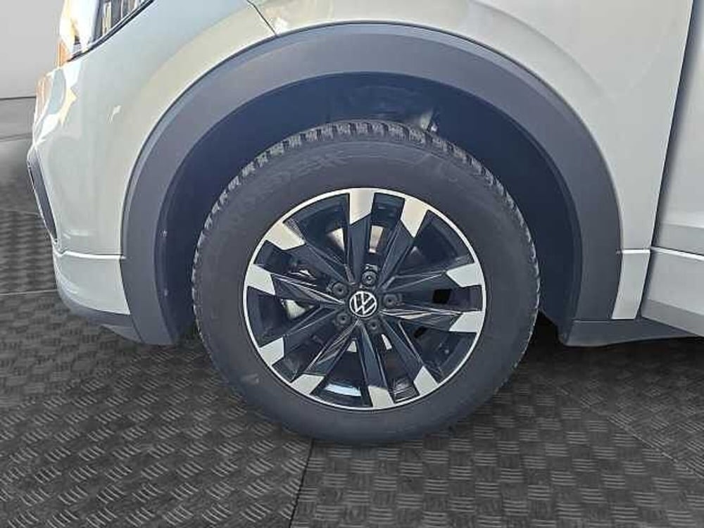 Volkswagen T-Cross usata a Lecco (15)