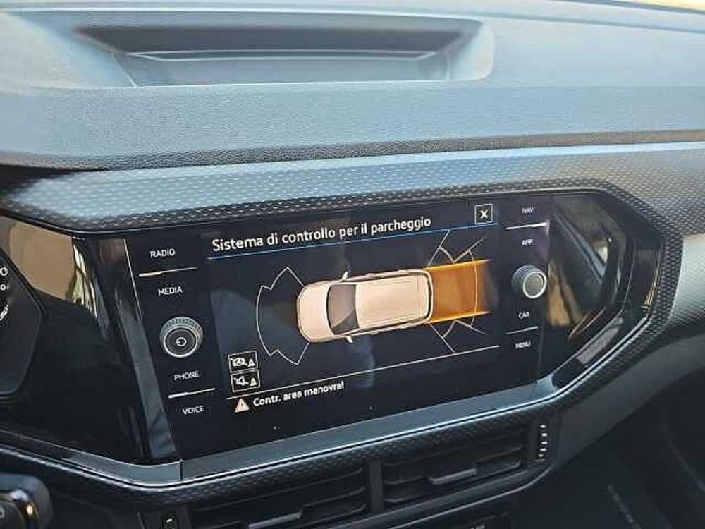Volkswagen T-Cross usata a Lecco (17)