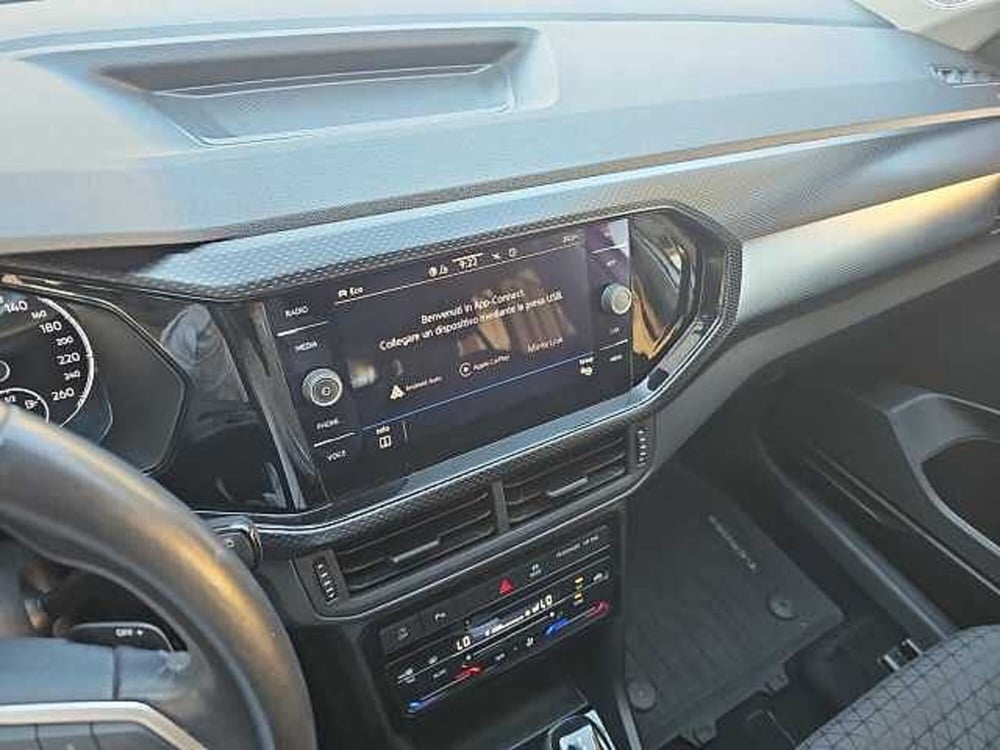 Volkswagen T-Cross usata a Lecco (20)