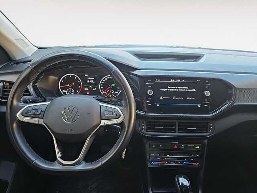 Volkswagen T-Cross usata a Lecco (9)