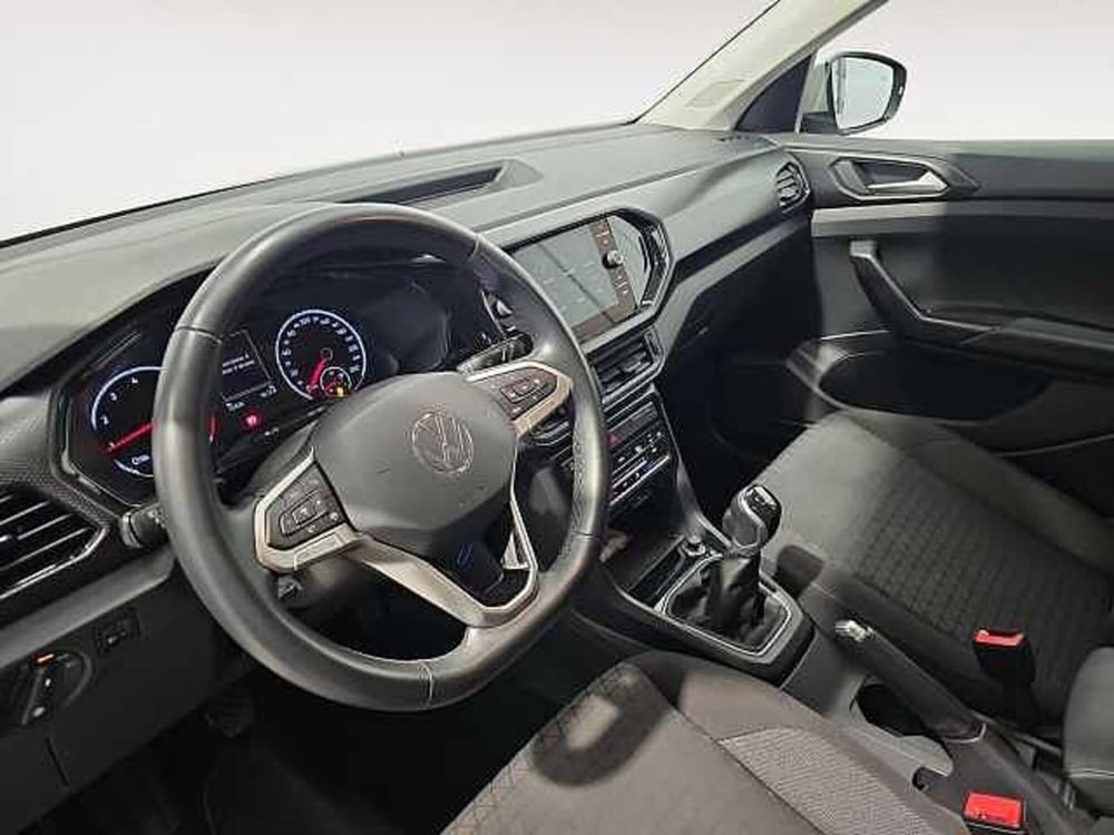 Volkswagen T-Cross usata a Lecco (14)