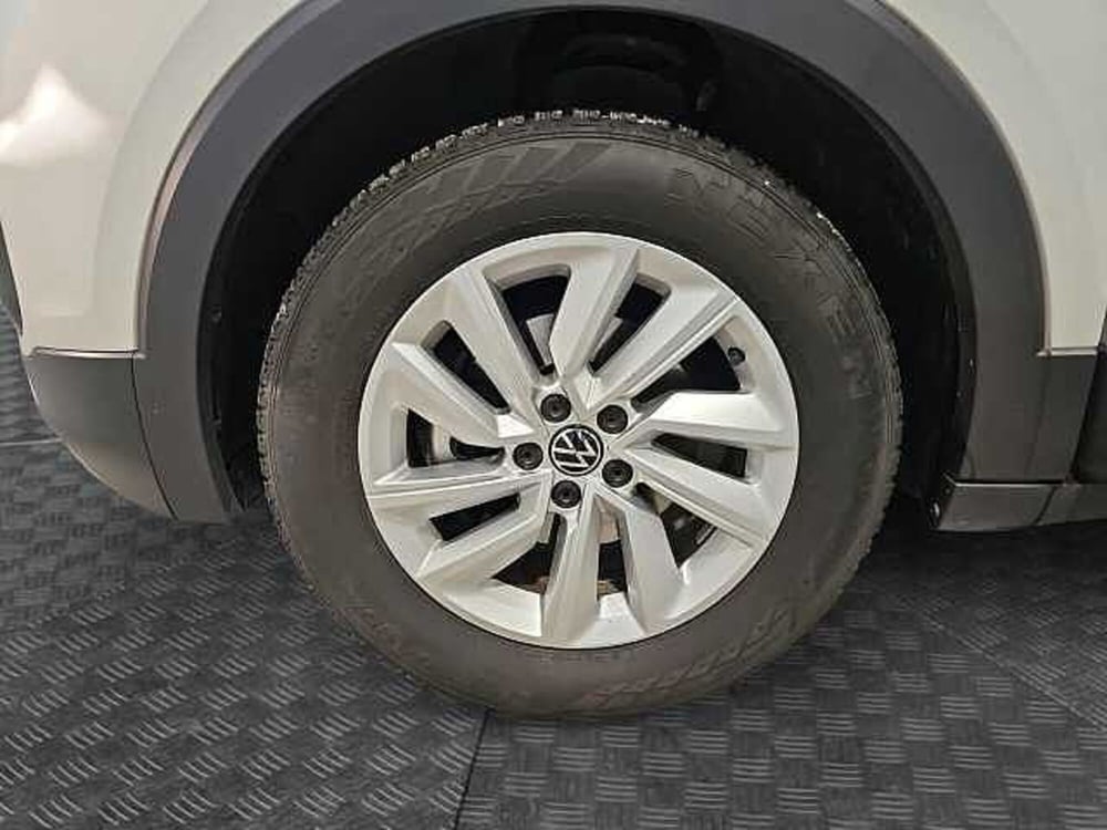 Volkswagen T-Cross usata a Lecco (15)