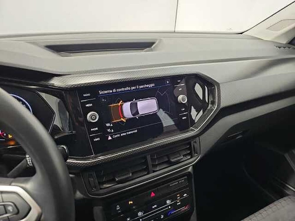 Volkswagen T-Cross usata a Lecco (19)