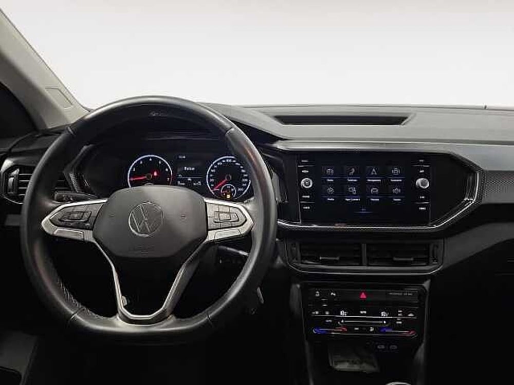 Volkswagen T-Cross usata a Lecco (9)