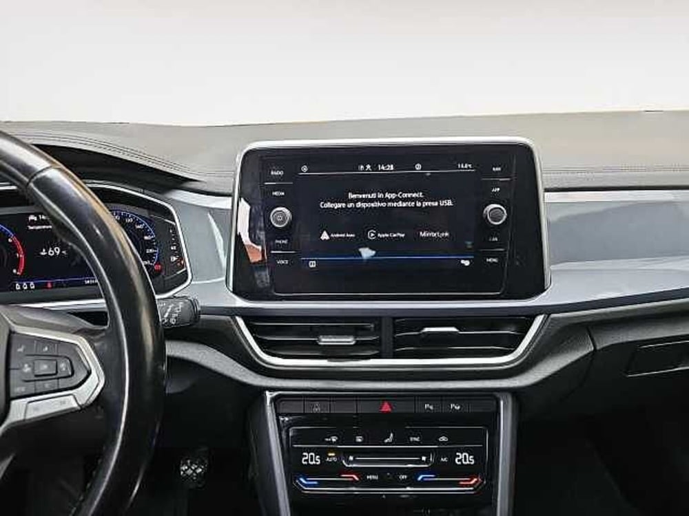 Volkswagen T-Roc usata a Lecco (10)