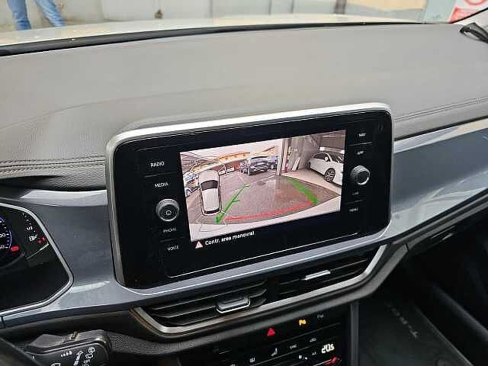 Volkswagen T-Roc usata a Lecco (17)